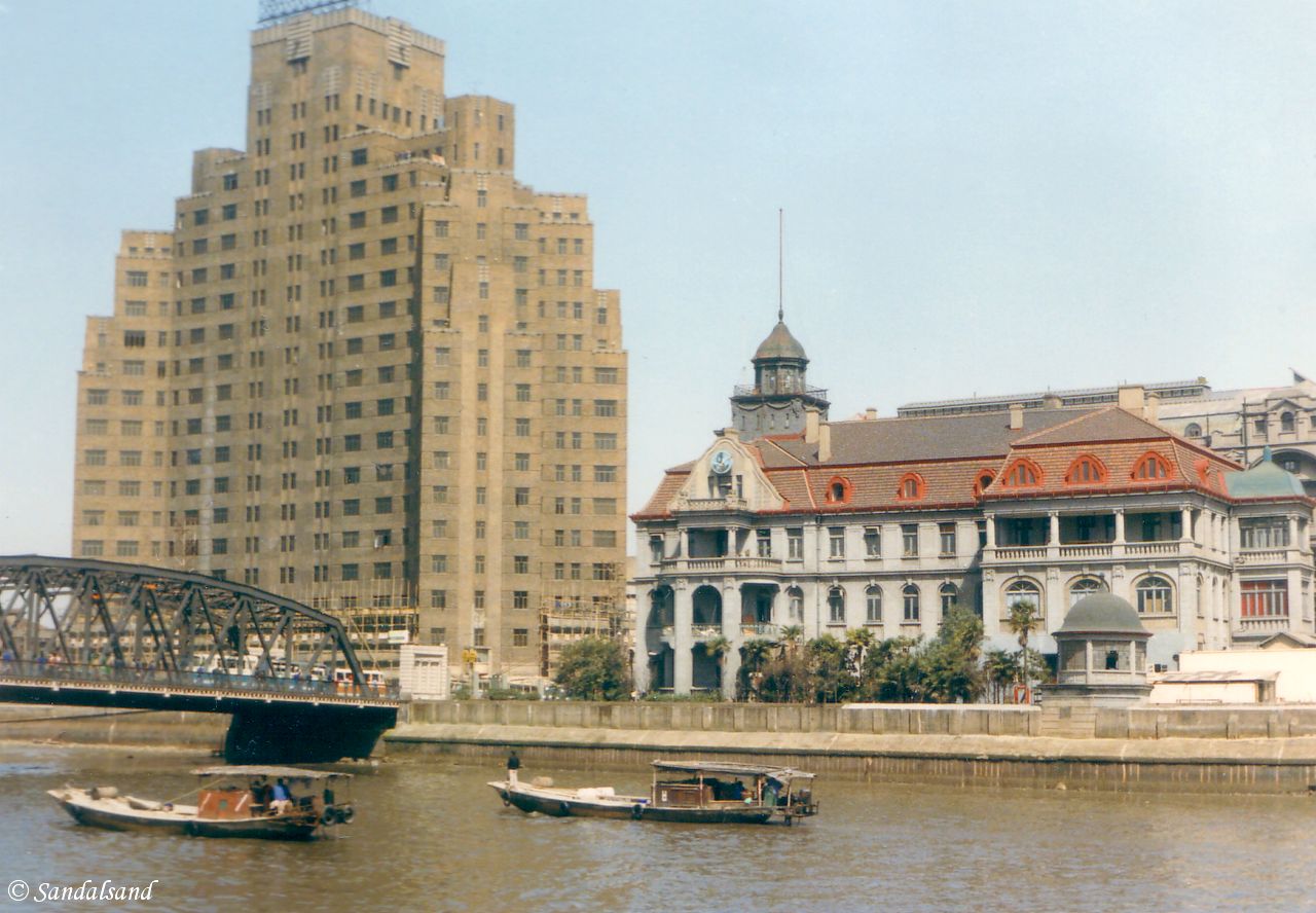 The Garden Bridge (Waibaidu Bridge), Shanghai (Broadway) Mansions and the Russian Consulate across the Suzhou Creek from the Bund, Shanghai China - Shanghai - Shanghai Mansions - Russian Consulate
