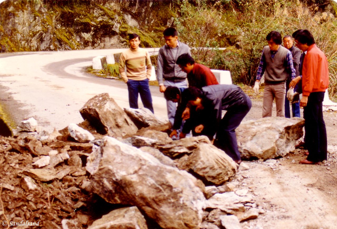 Not only did many lives get lost during the construction of the prestigious road project in the Taroko Gorge, but rockslides still occur. Taiwan - Taroko Gorge