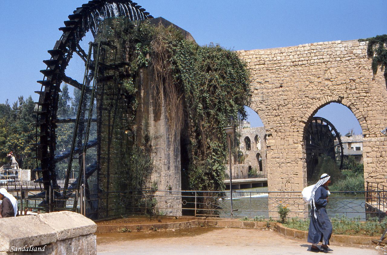 Syria - Hama - 2000 years old waterwheels Syria - Hama - 2000 years old waterwheels