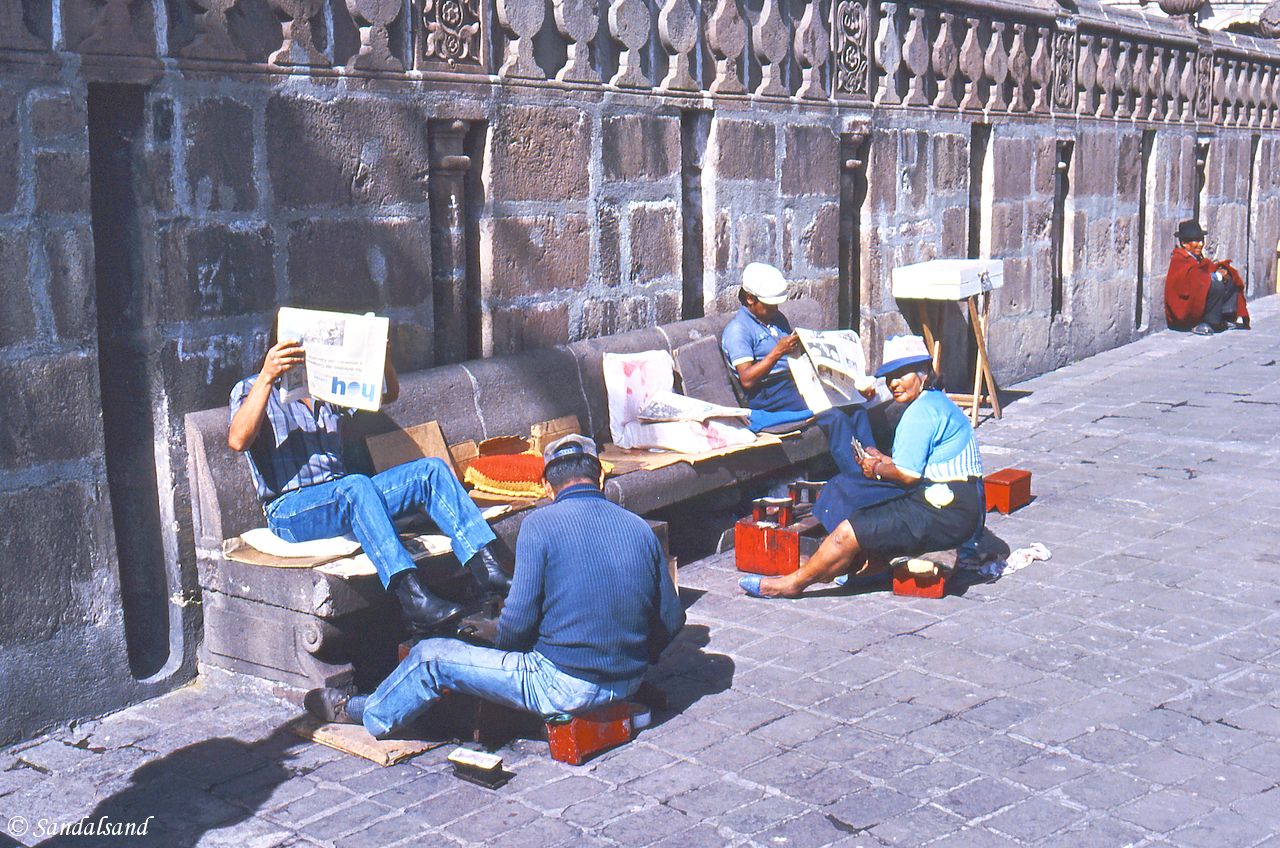 Ecuador - Quito shoeshiners Ecuador - Quito shoeshiners