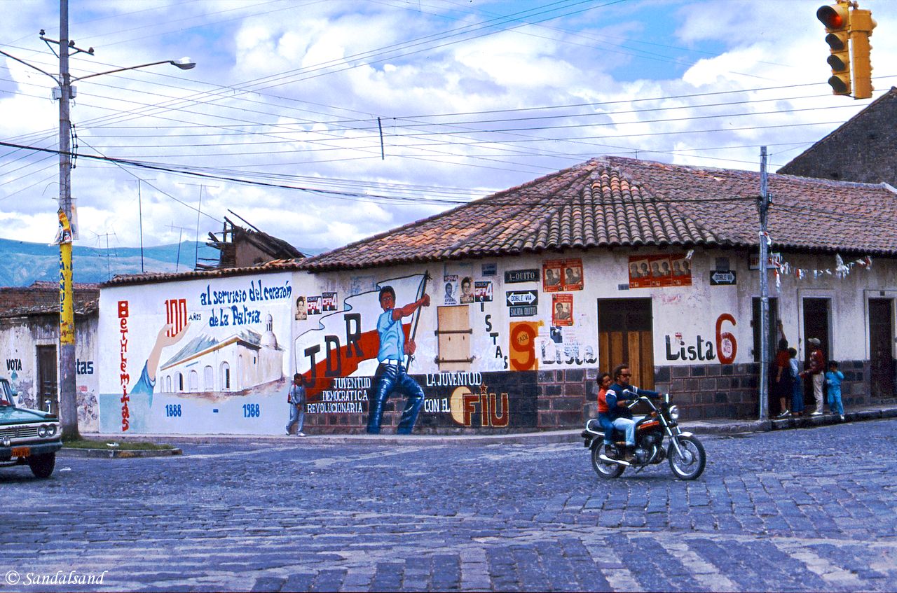 Ecuador - Election campaign graffiti in Latacunga Ecuador - Election campaign graffiti in Latacunga
