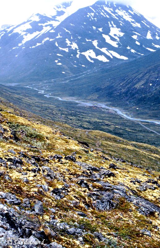 Oppland - Jotunheimen - Ned mot Spiterstulen. Fjellet bak er Styggehø Oppland - Jotunheimen - Ned mot Spiterstulen. Fjellet bak er Styggehø