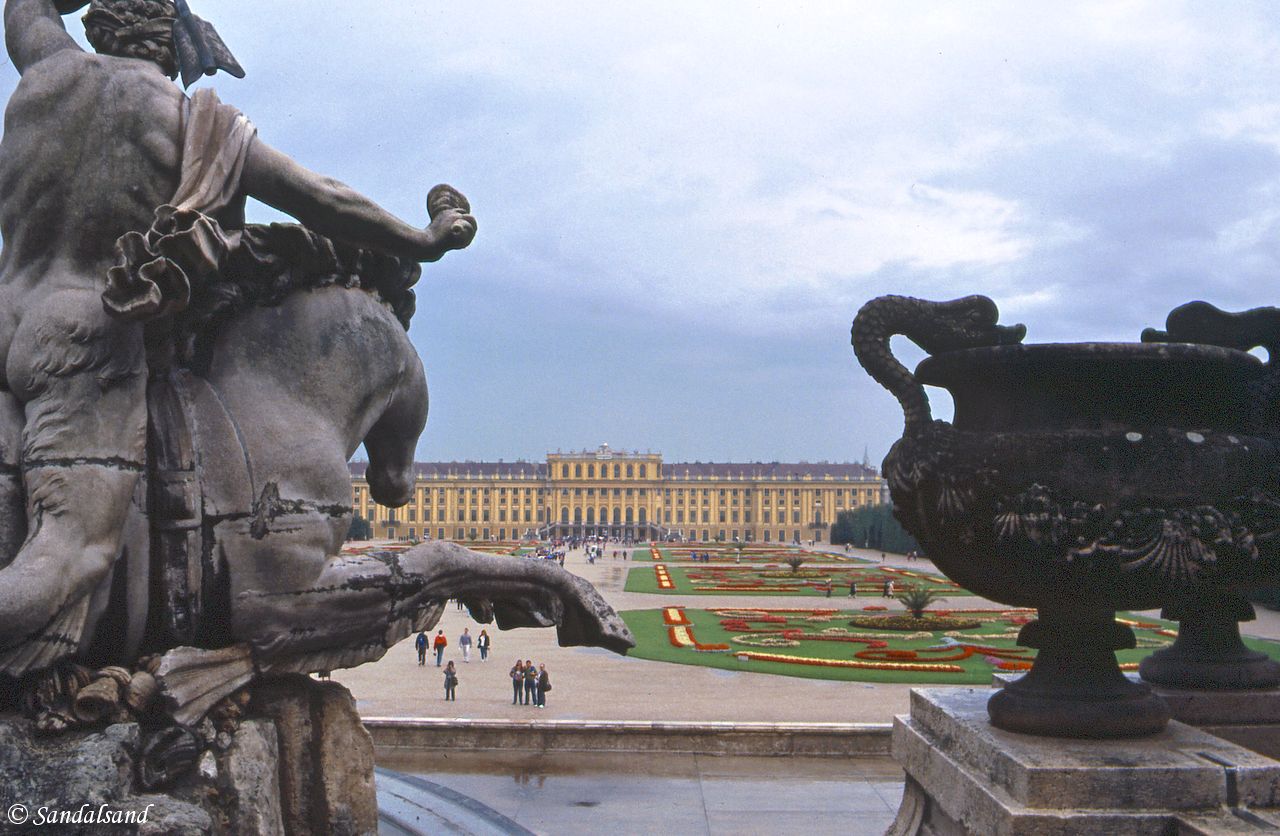 Austria - Wien (Vienna) - Schönbrunn Palace seen from the Neptune Fountain Austria - Wien (Vienna) - Schönbrunn Palace seen from the Neptune Fountain