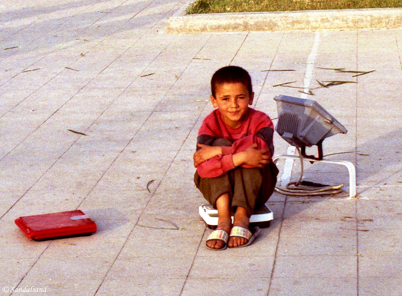 Turkey - Alanya - Weight for a penny Turkey - Alanya - Weight for a penny
