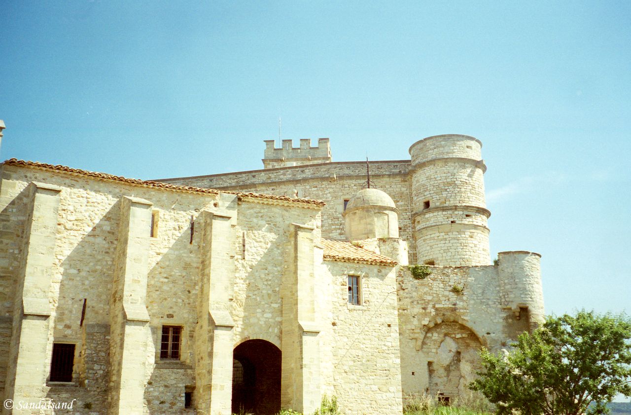 France - Provence - Le Barroux France - Provence - Le Barroux