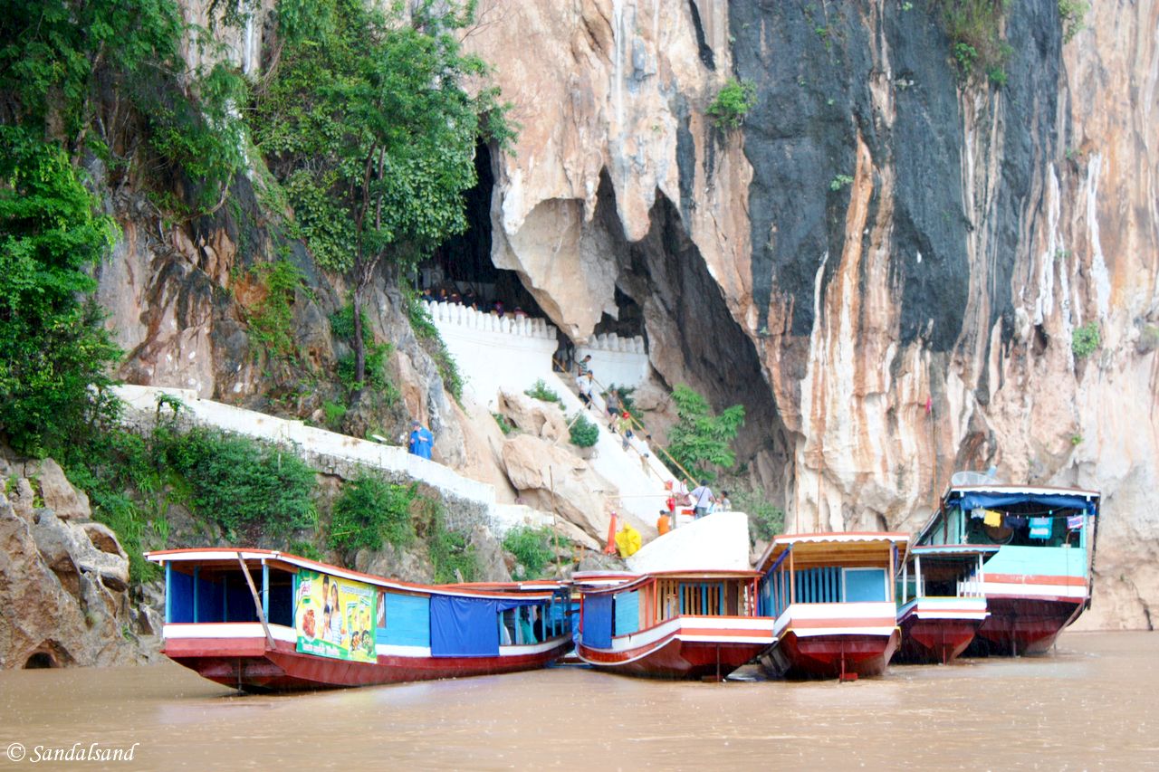 Laos - Luang Prabang - Pak Ou caves Laos - Luang Prabang - Pak Ou caves