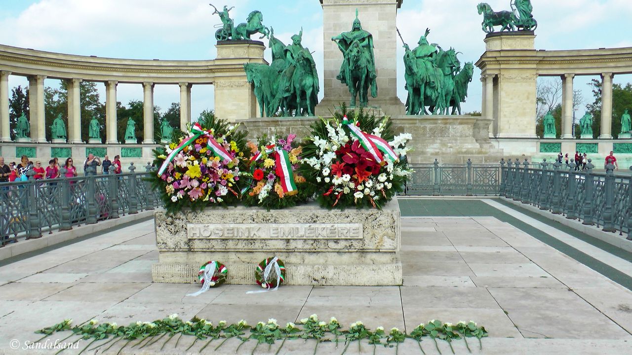 Hungary - Budapest - Heroes' square (Hősök tere) Hungary - Budapest - Heroes' square (Hősök tere)