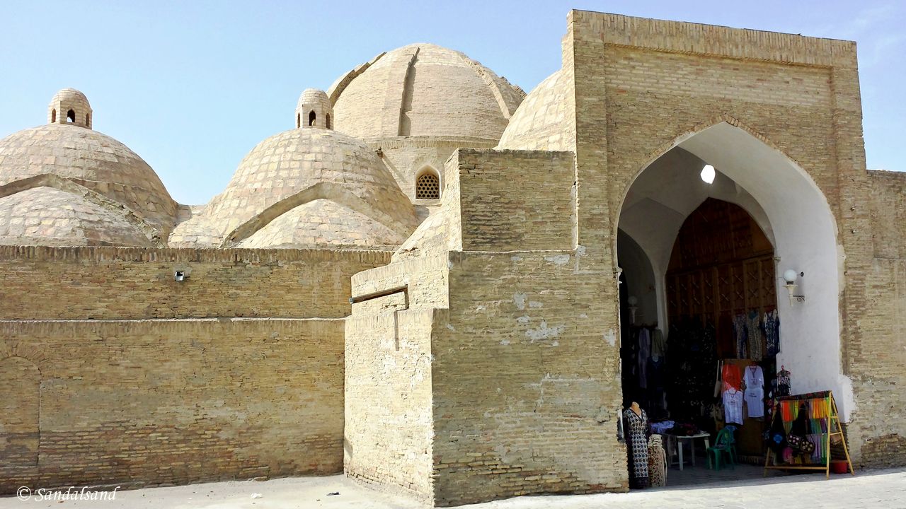 Uzbekistan - Bukhara - Trade dome Tagi Zargaron