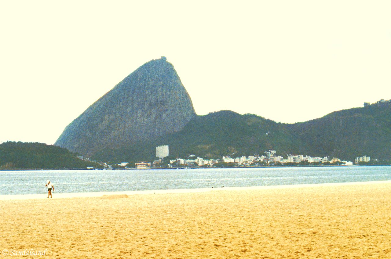 Brazil - Rio de Janeiro - Rio beach and the Sugarloaf mountain