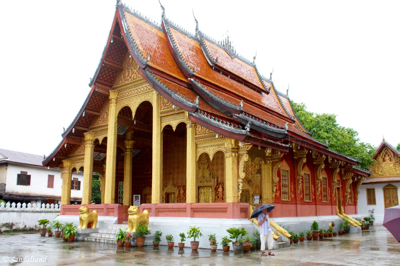 Laos - Luang Prabang - Wat Si Bun Heuang