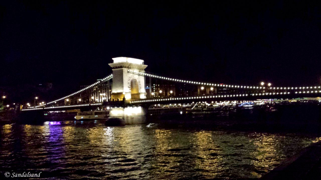 Hungary - Budapest - Chain Bridge (Széchenyi Lánchíd)