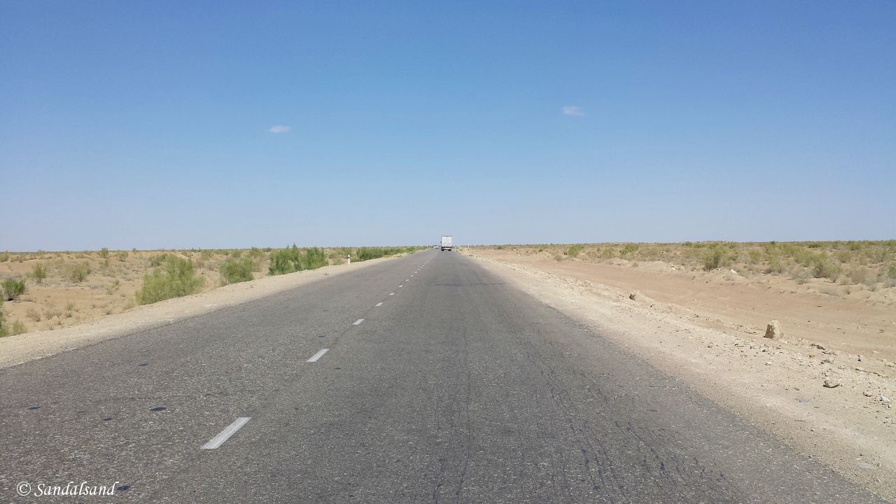 Uzbekistan - Kyzyl Kum desert